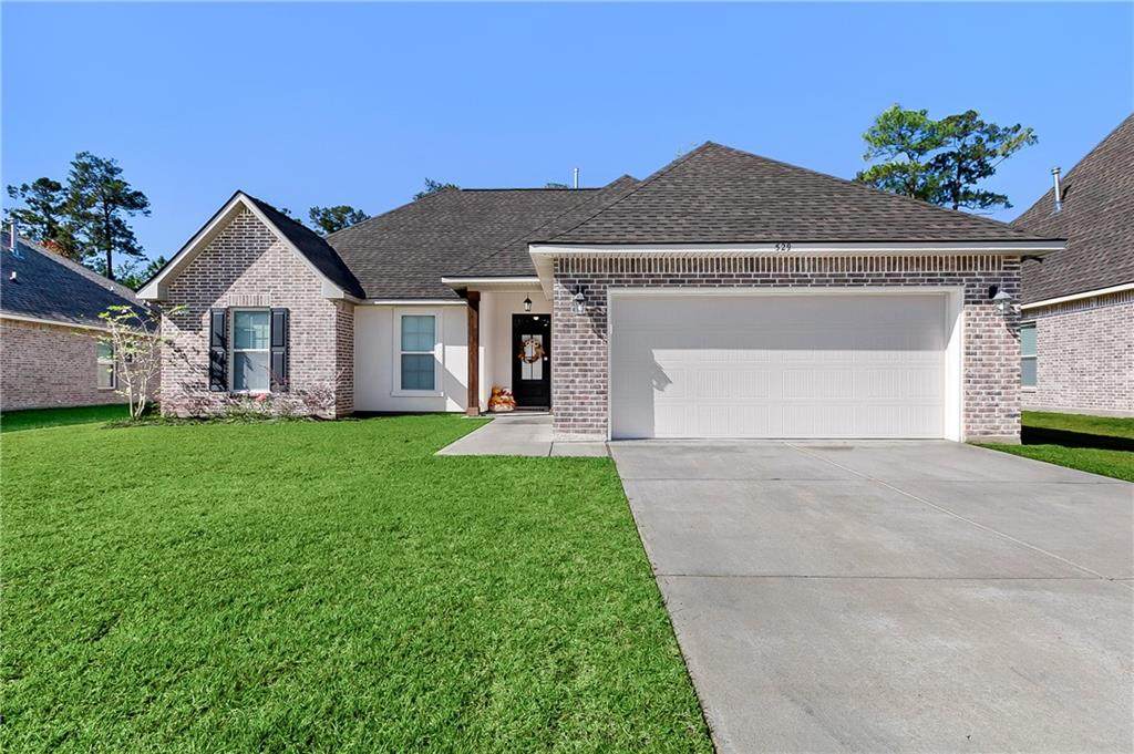 529 Oakley Boulevard - Photo 1