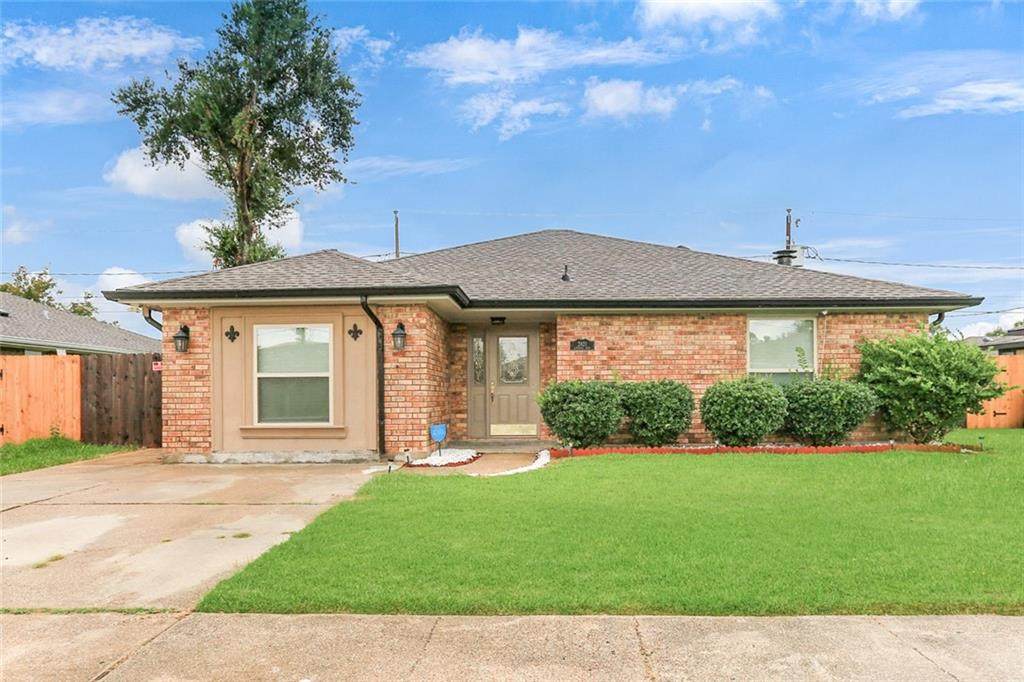 2821 Cambridge Drive - Photo 1