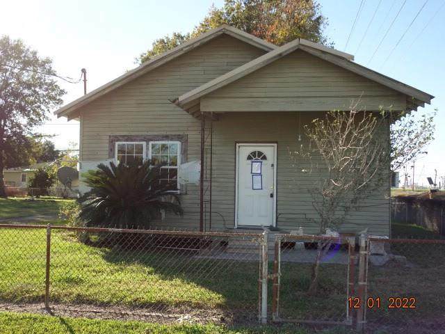 207 17TH Street - Photo 1