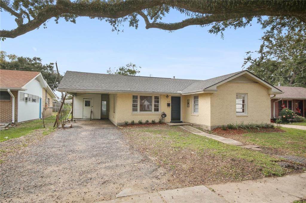 716 Airline Park Boulevard - Photo 1