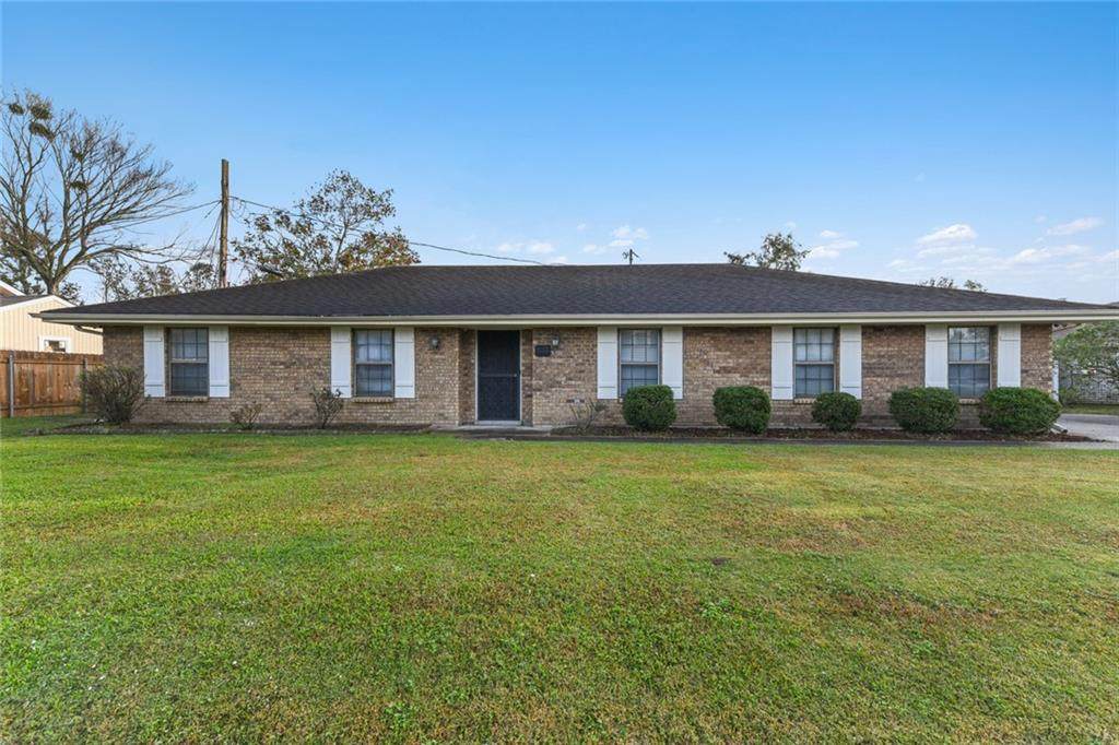 103 Arlington Drive - Photo 1