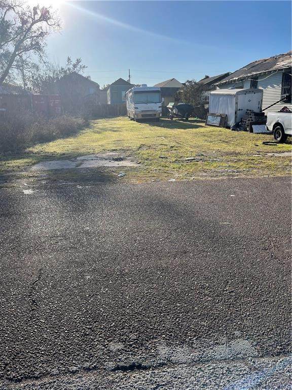 3222 First Street - Photo 1