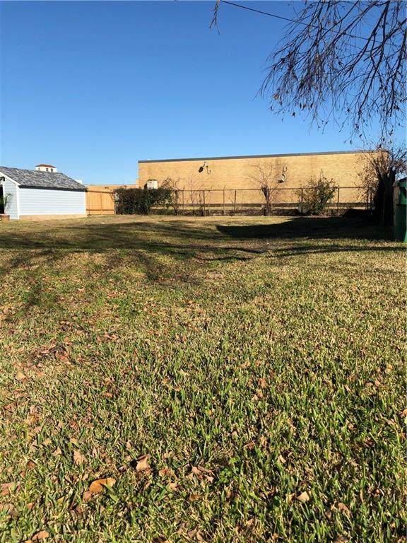 476 Lions Street - Photo 1