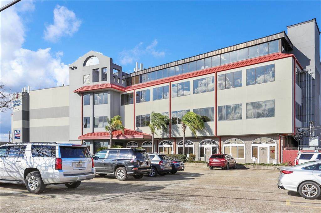 3939 Causeway Boulevard - Photo 1