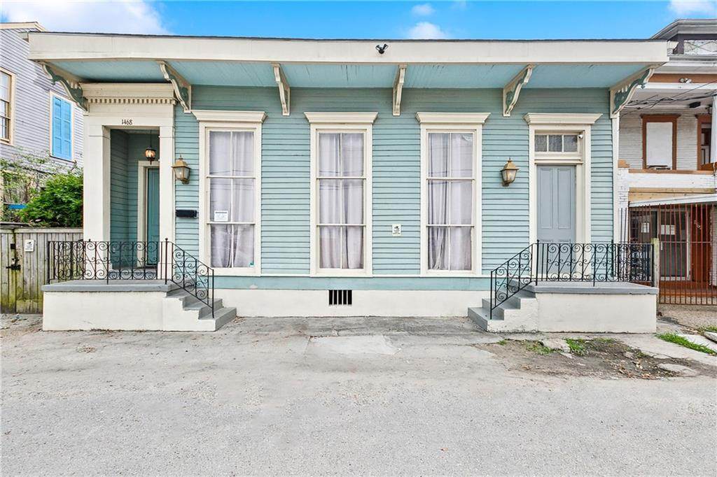 1468 Marais Street - Photo 1