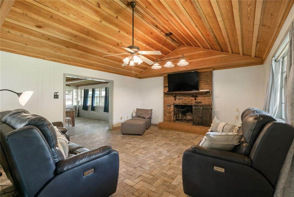 42027 Dunson Road, Ponchatoula, LA 70454 (MLS 2411904) Turner Real