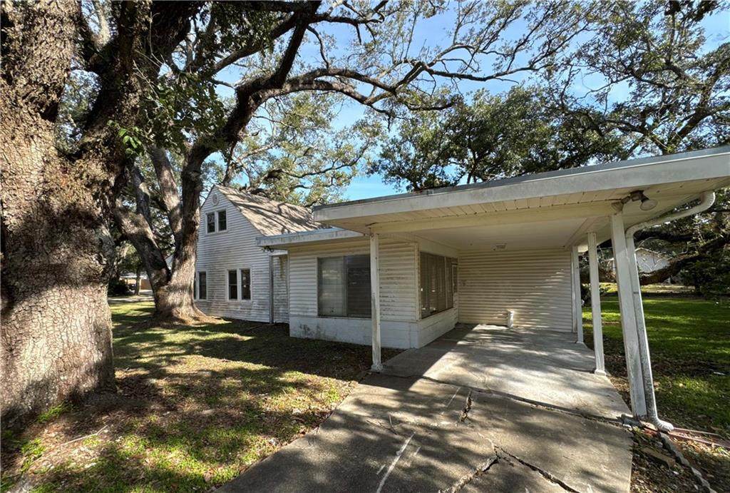101 Berkley Drive - Photo 1