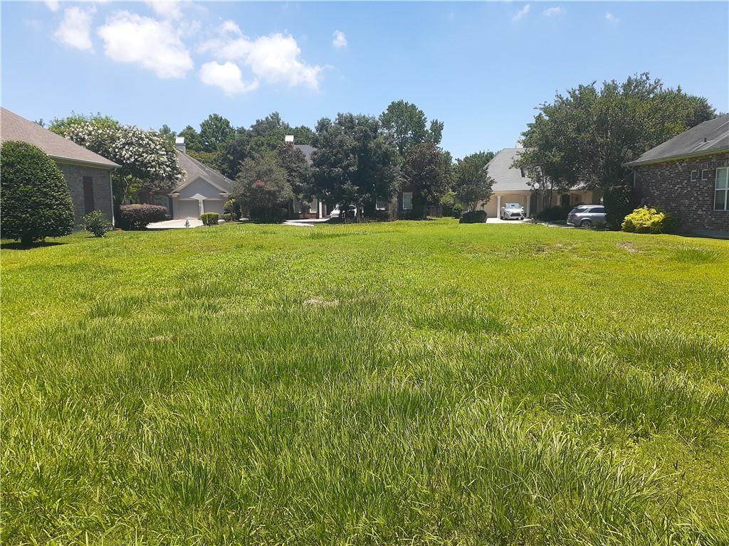 33 Fairway Oaks Drive - Photo 1