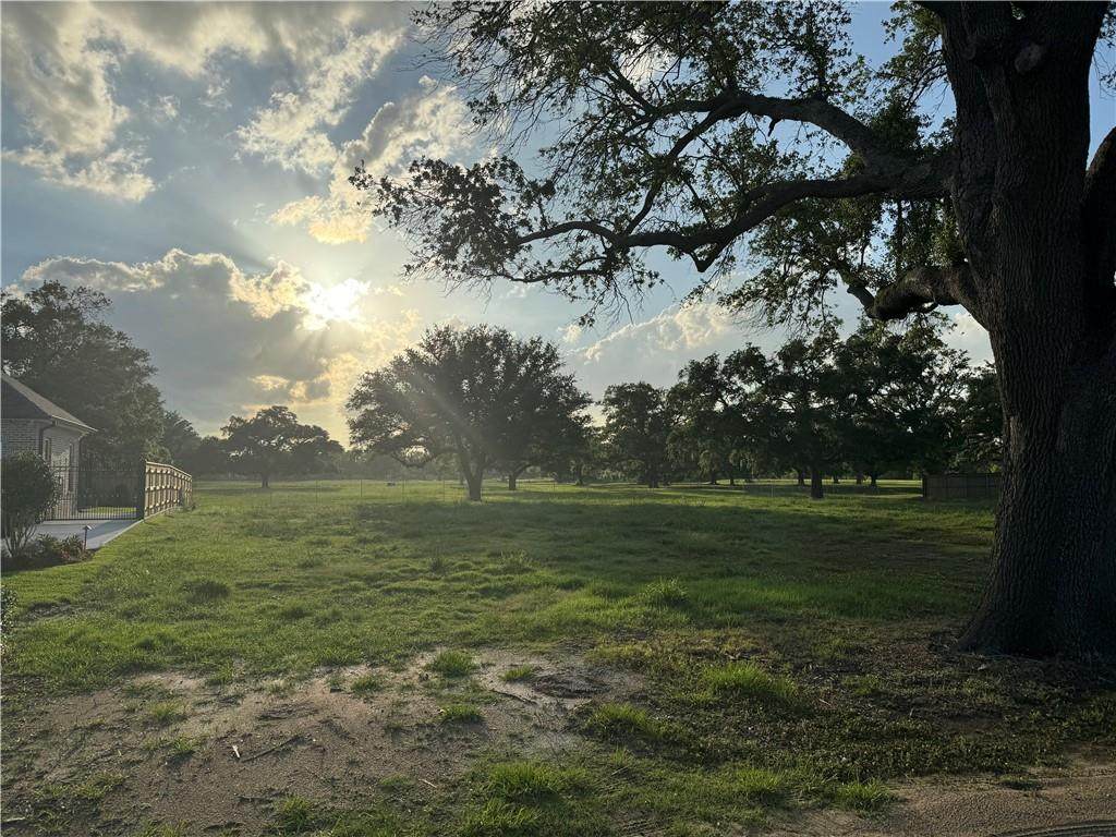 138 Colonial Club Drive, Harahan, LA 70123 (MLS 2448787) Keaty Real