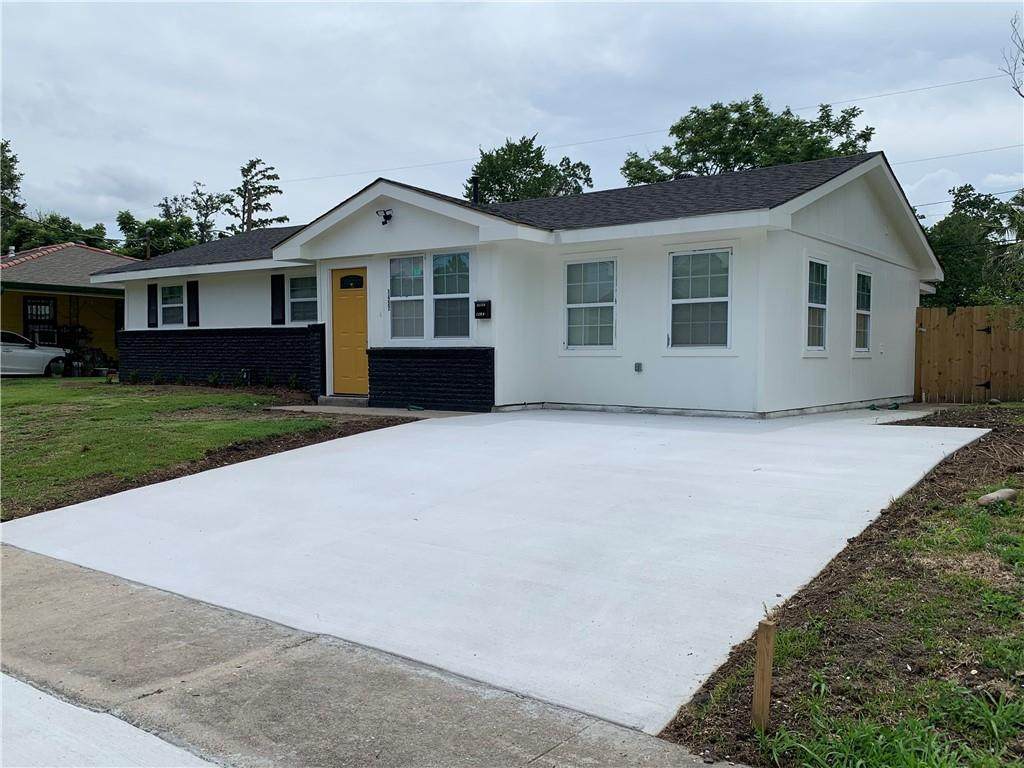 1457 Lauradale Drive - Photo 1