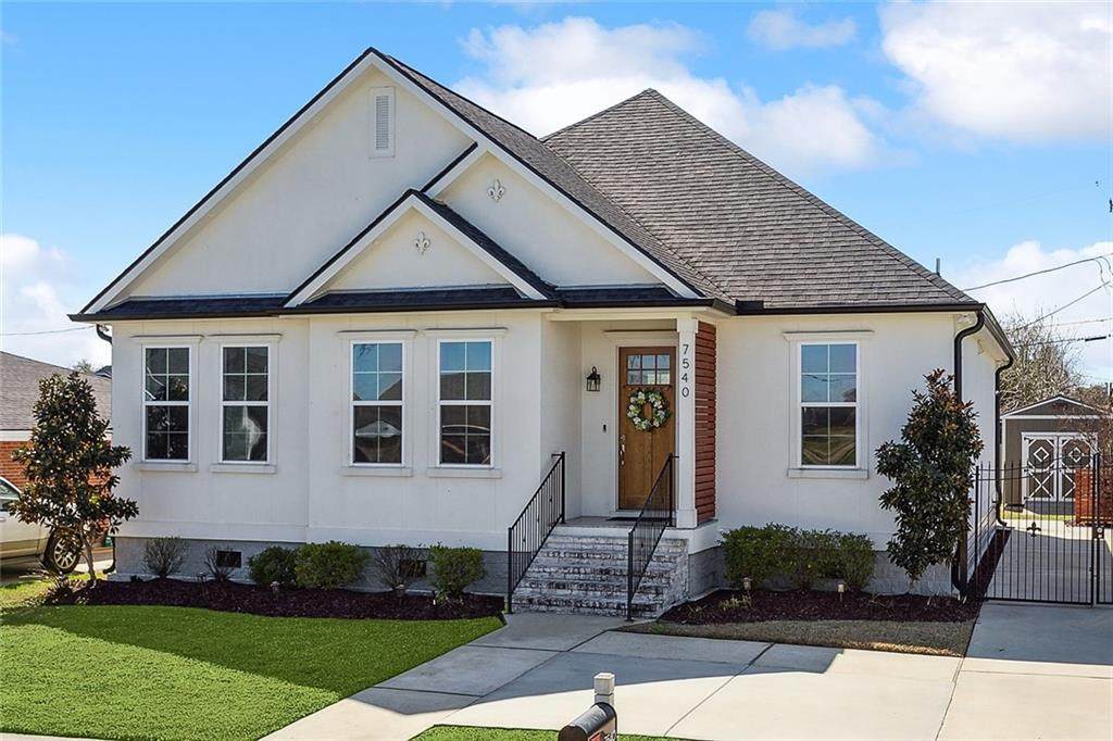7540 Patricia Street, Arabi, LA 70032 (MLS 2452768) Amanda Miller