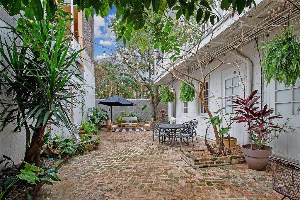 1416 Bourbon Street - Photo 1