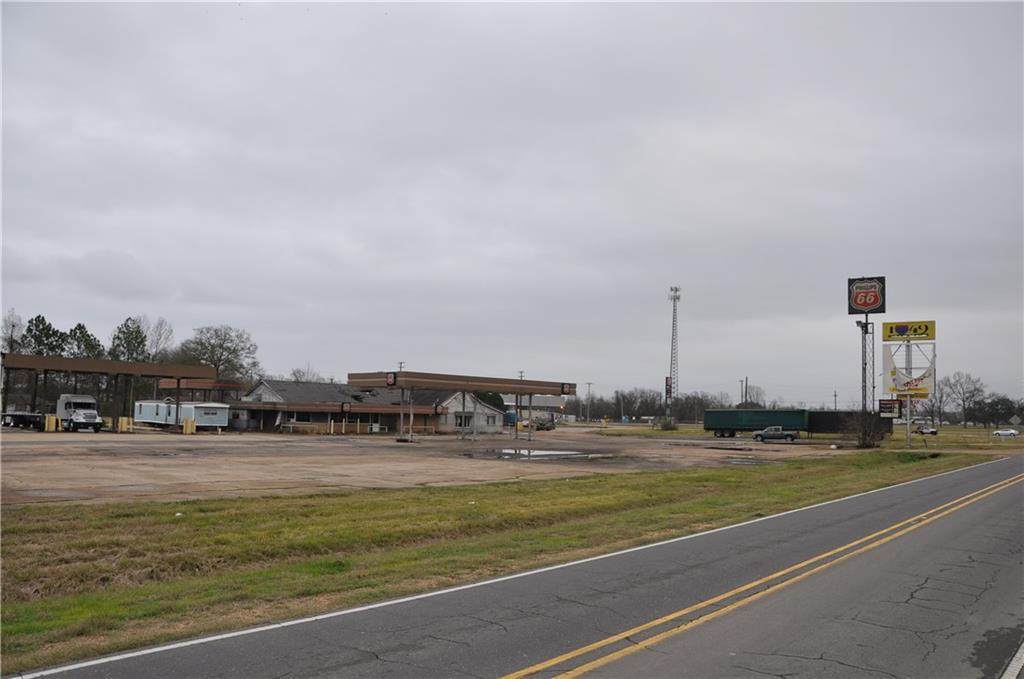 5215 Macarthur Drive - Photo 1