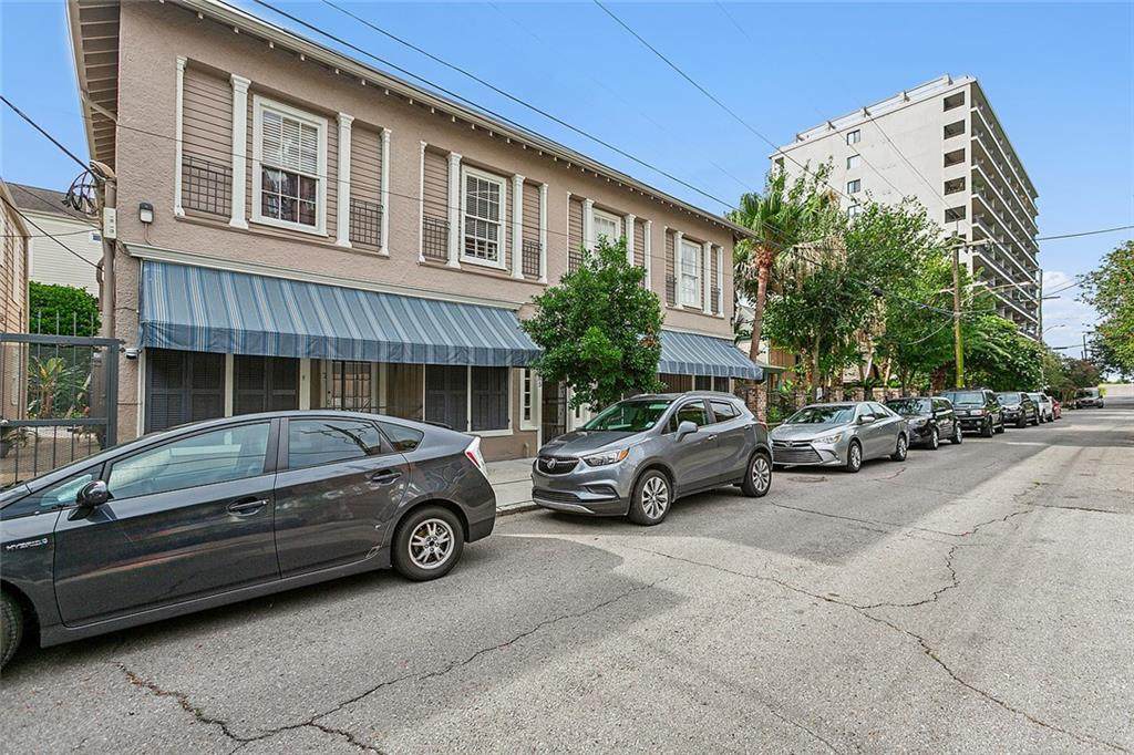 185 Walnut Street - Photo 1