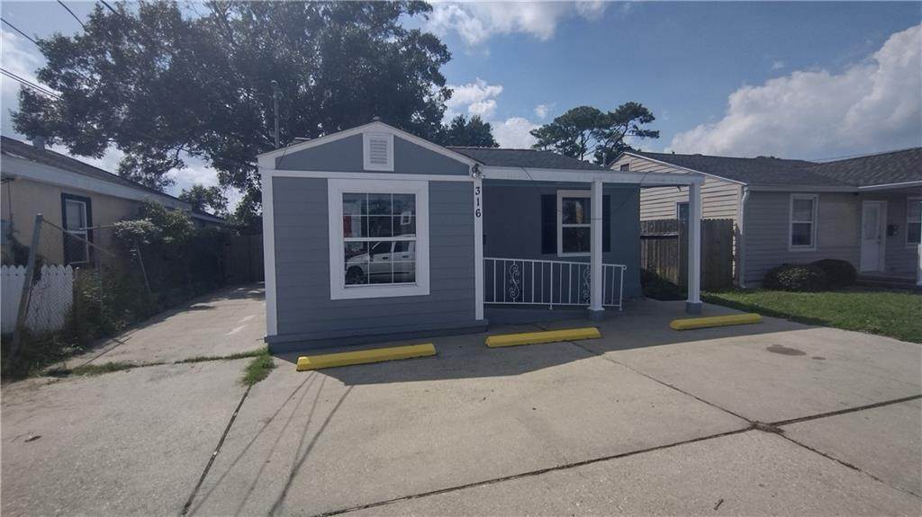 316 Clearview Parkway - Photo 1