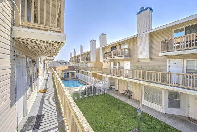 901 Sunset Boulevard - Photo 1