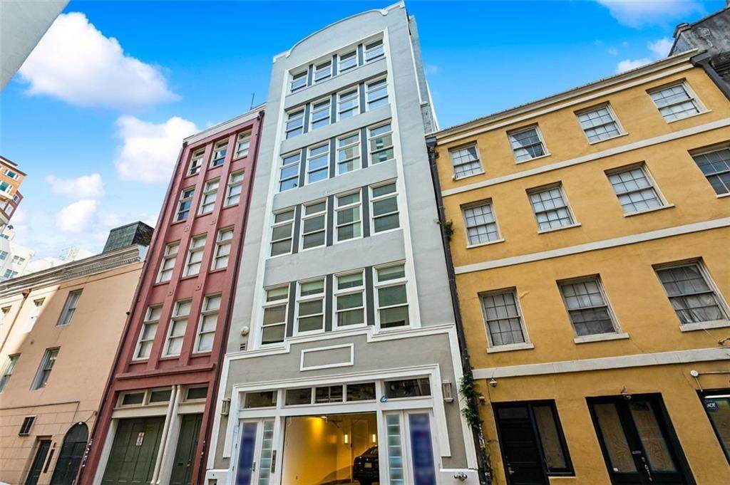 535 33 Iberville Street - Photo 1