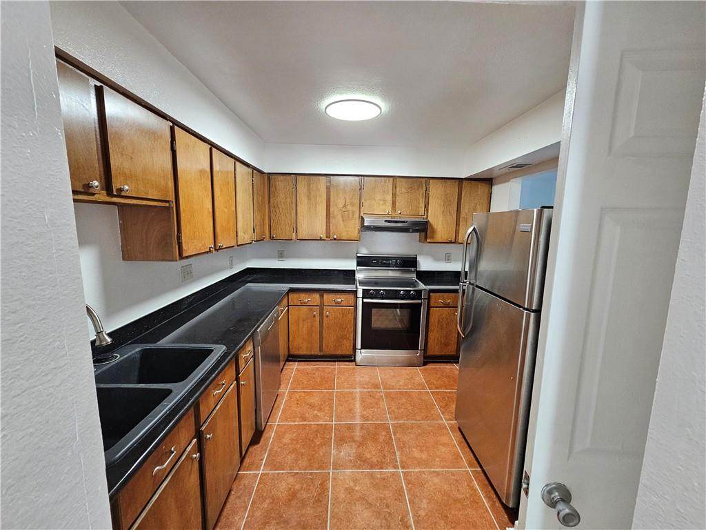 6540 Coveview Court - Photo 1