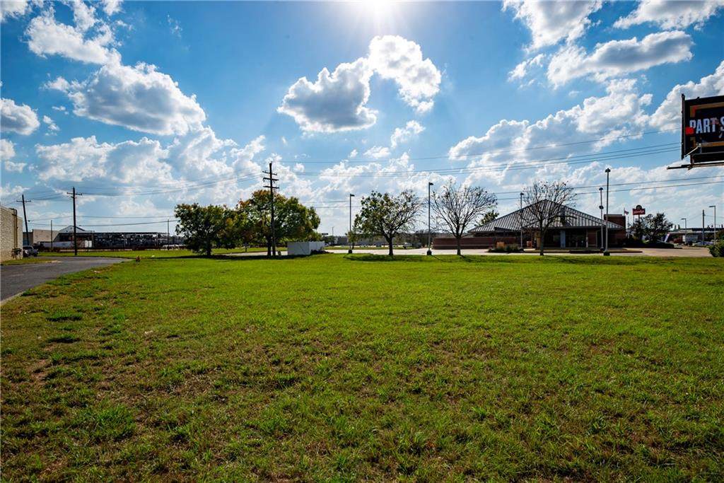 2107 Mall Drive - Photo 1