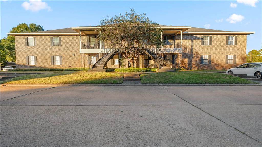 4406 Charleston Circle - Photo 1