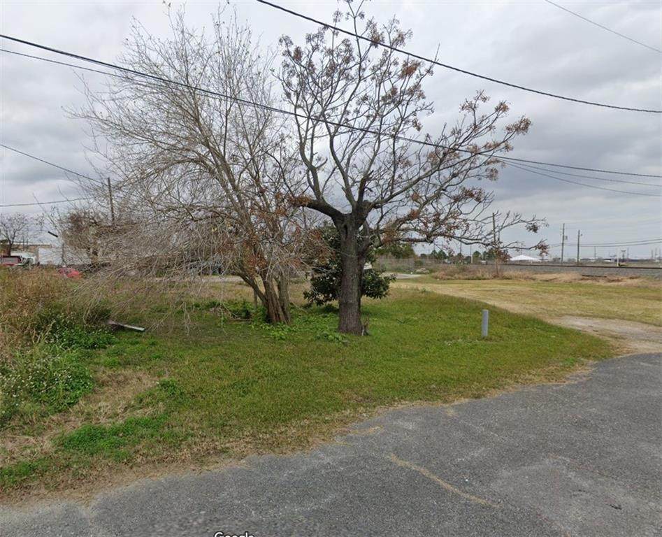 827 Centanni Road - Photo 1
