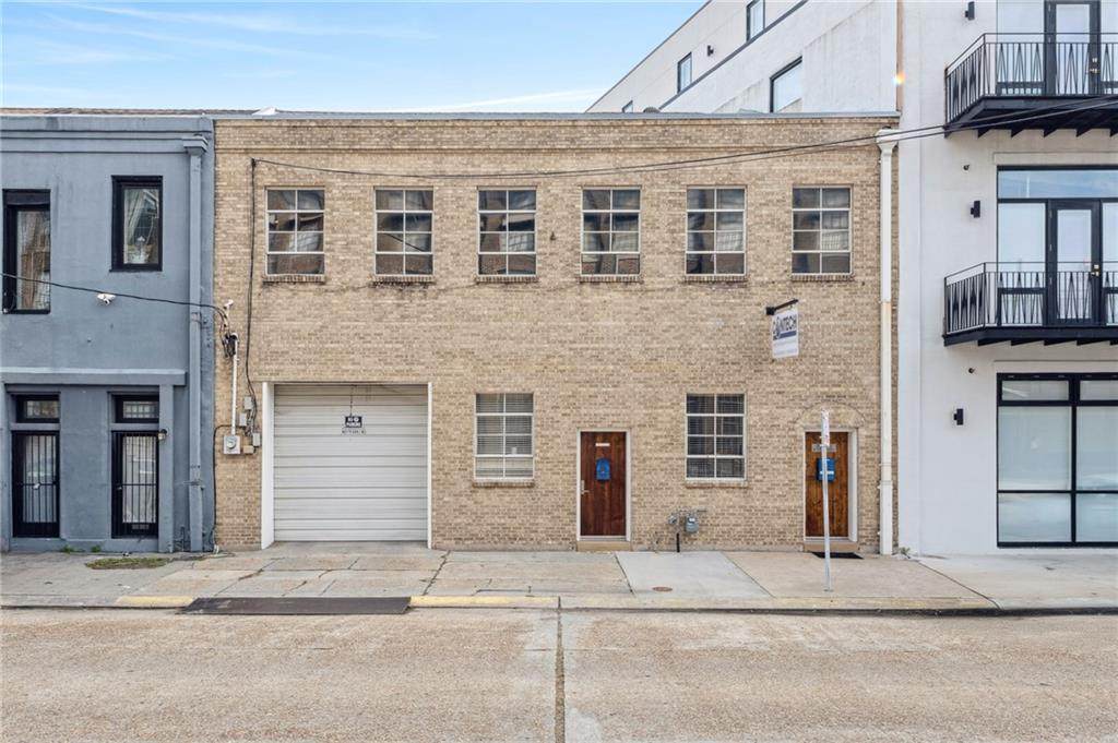 1046 Annunciation Street - Photo 1