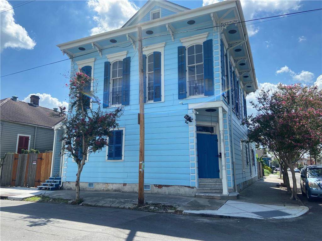 738 Mazant Street - Photo 1
