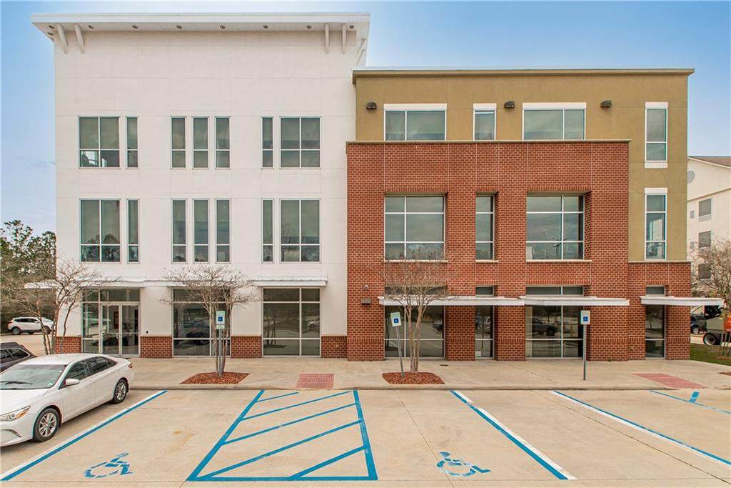 300 Holiday Square Boulevard - Photo 1