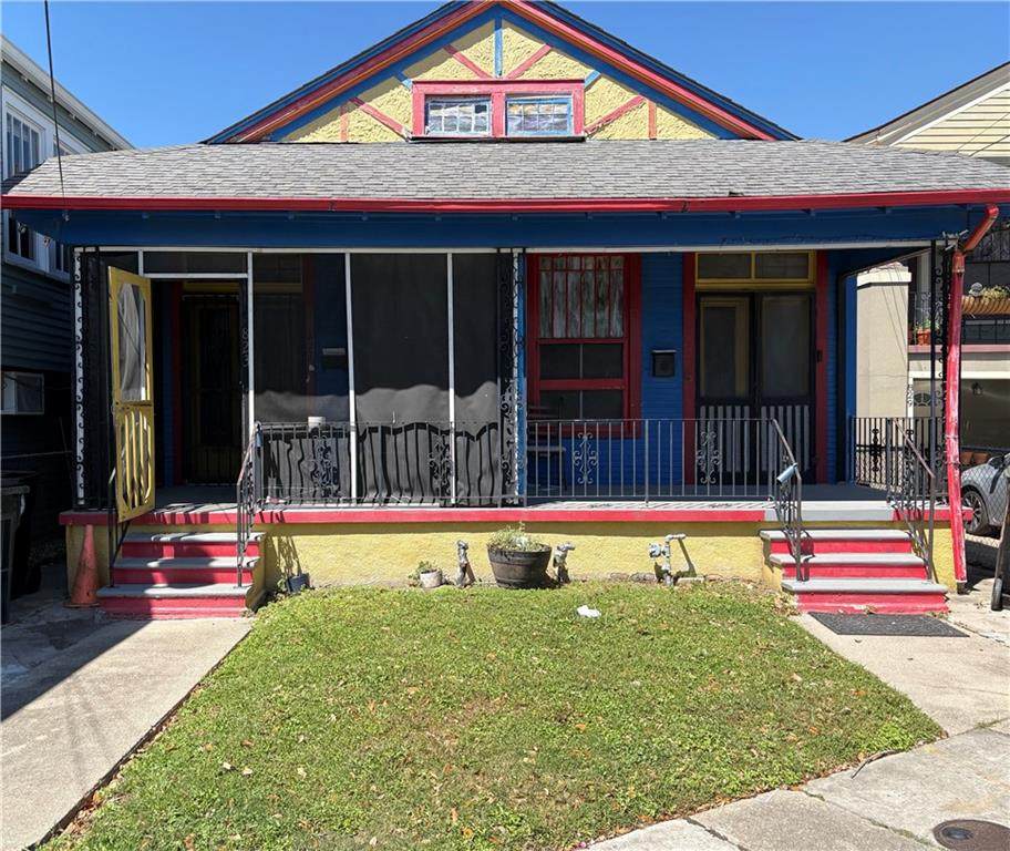 823 Olga Street - Photo 1