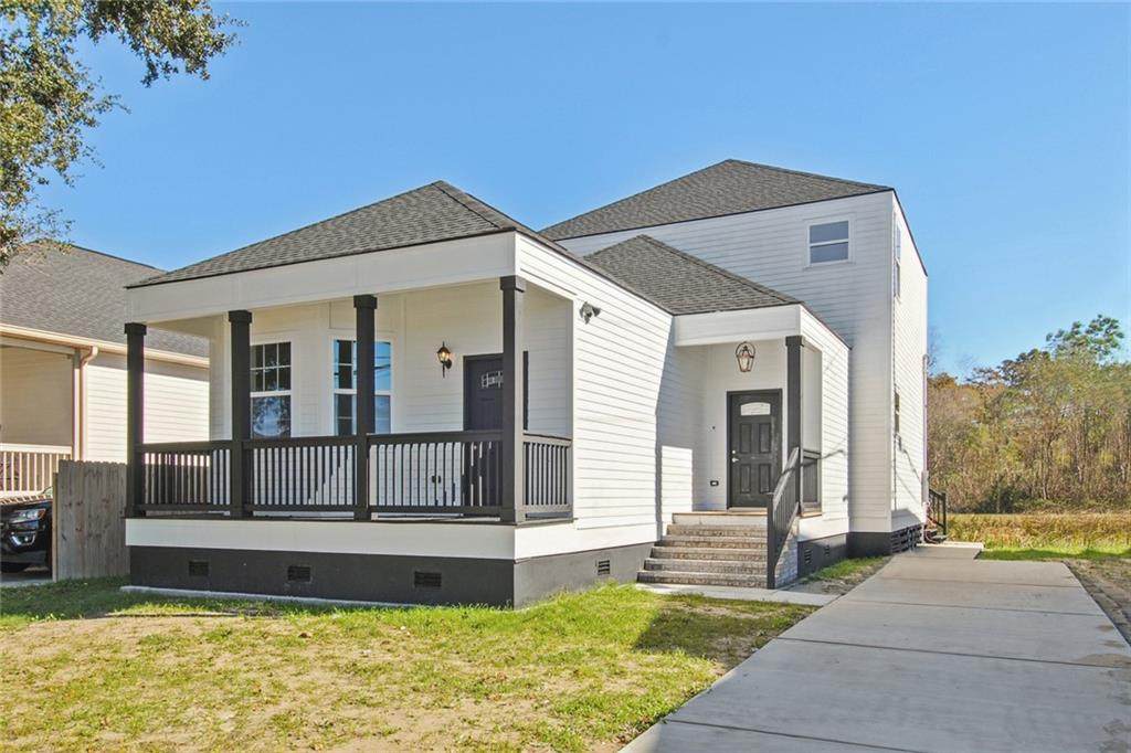 424 Cougar Drive - Photo 1