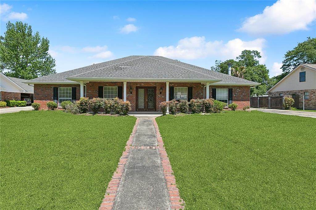 208 Woodbridge Boulevard - Photo 1