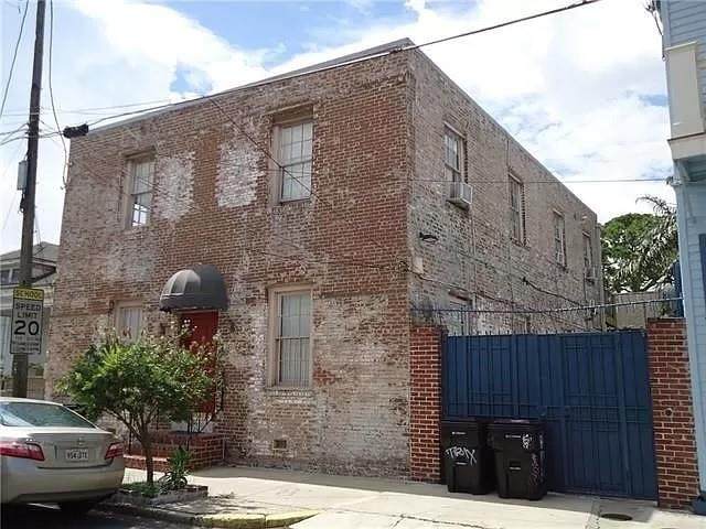 1908 Dauphine Street - Photo 1