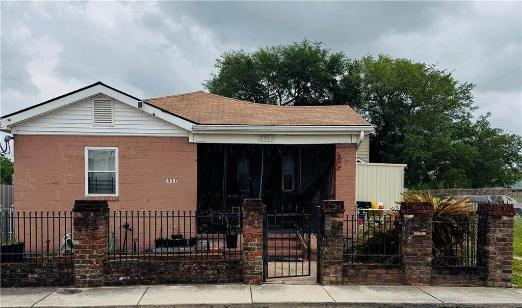 2311 Winthrop Street - Photo 1