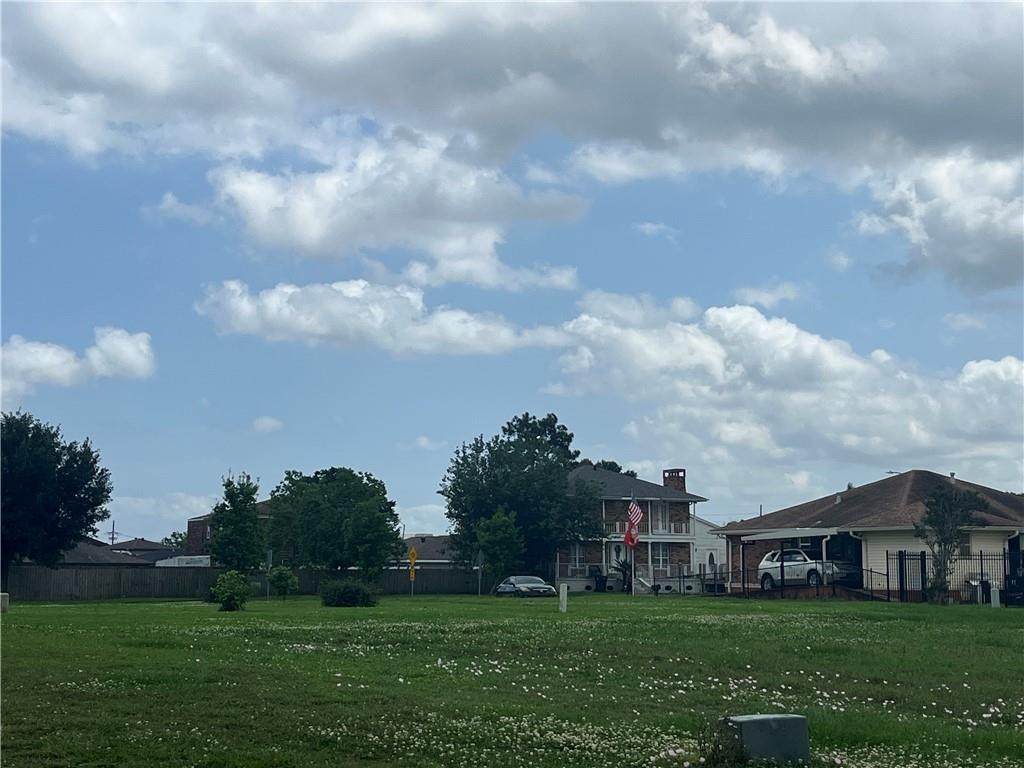 8412 Creole Drive - Photo 1