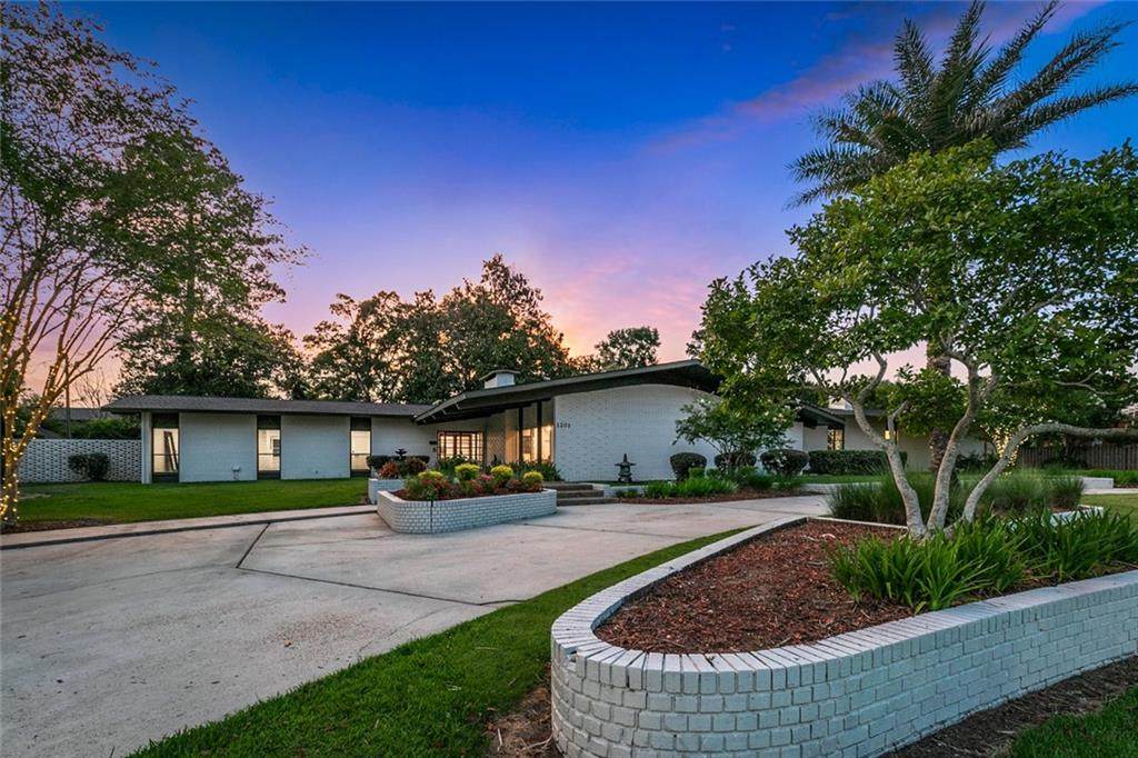 1201 General Pershing Street - Photo 1