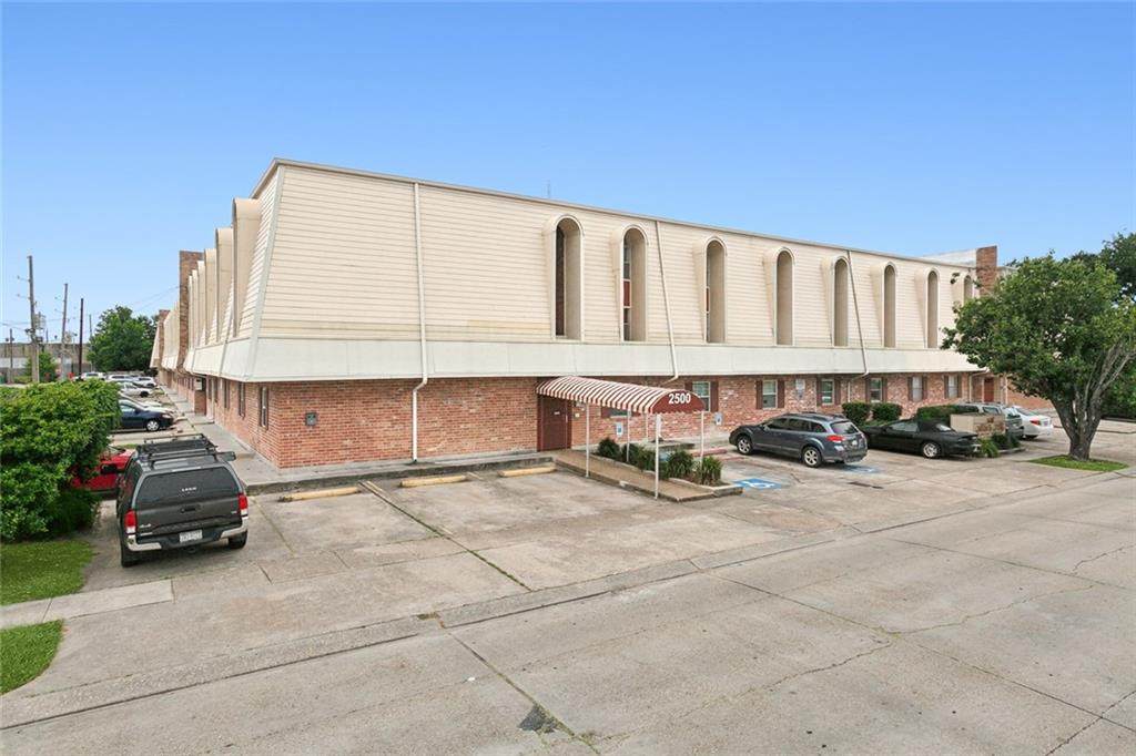 2500 Houma Boulevard - Photo 1