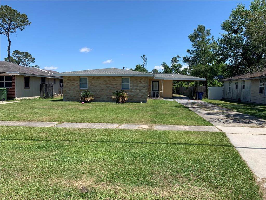 328 Hickory Drive - Photo 1