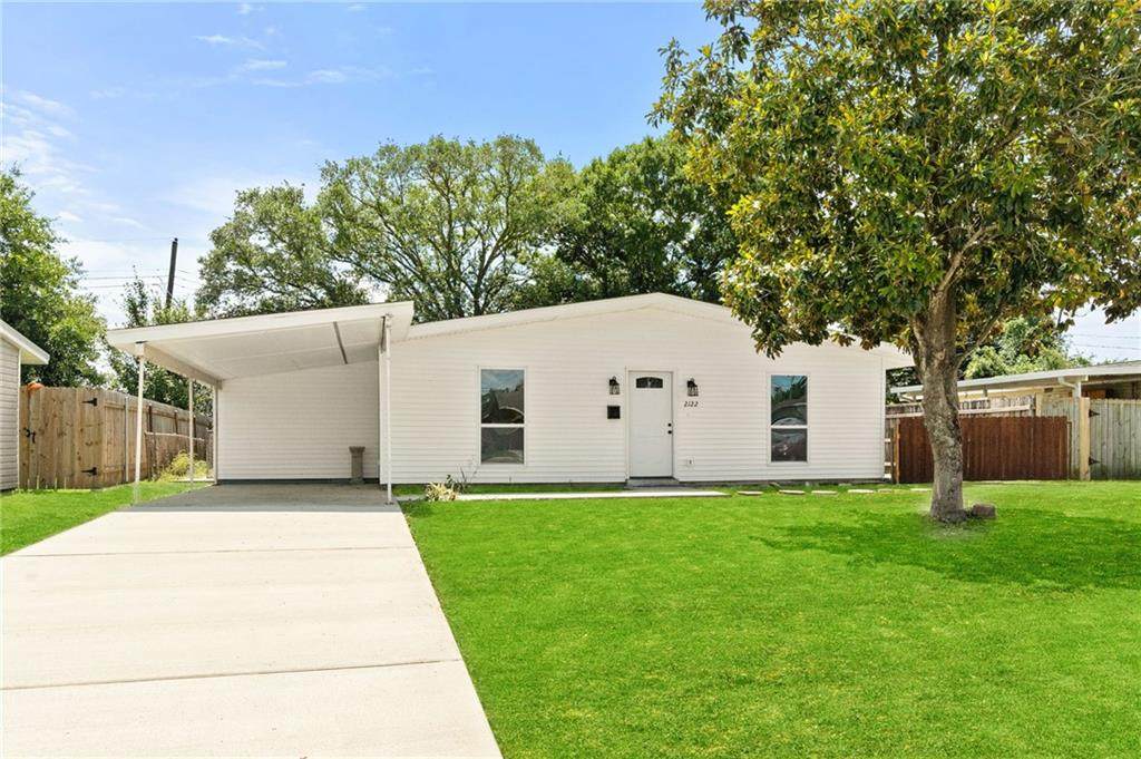 2122 Butterfly Circle - Photo 1