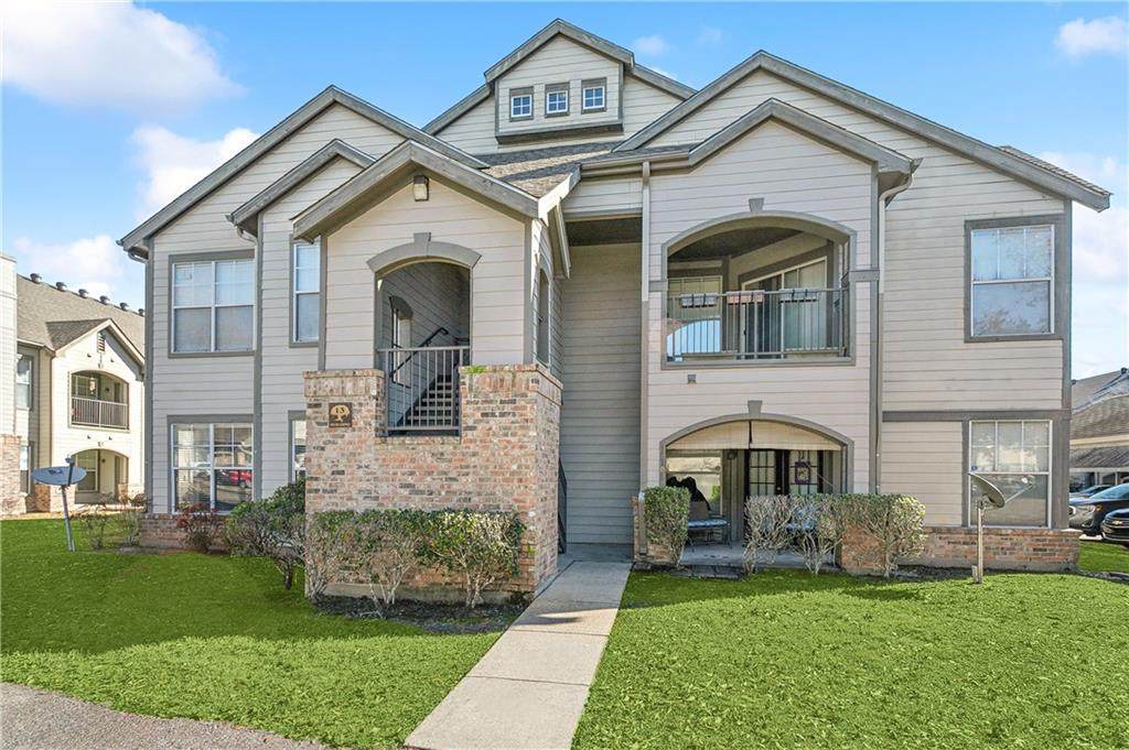 350 Emerald Forest Boulevard - Photo 1