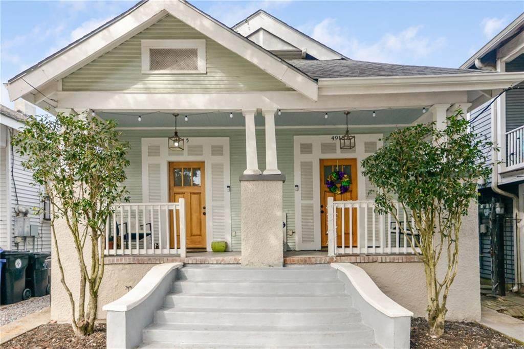 4913 Laurel Street - Photo 1