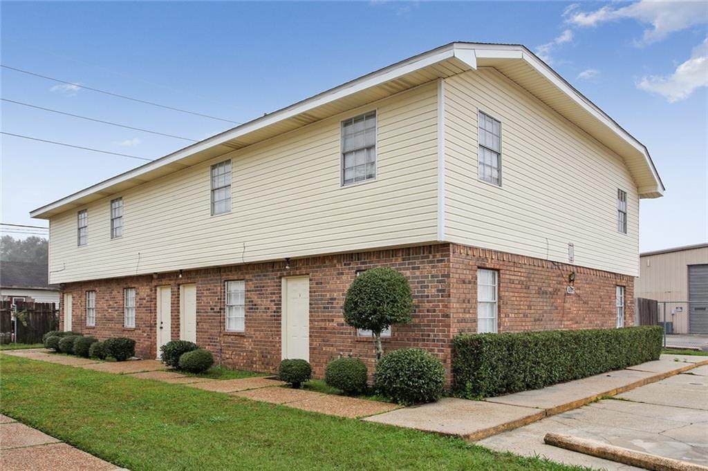8895 Richmond Drive - Photo 1