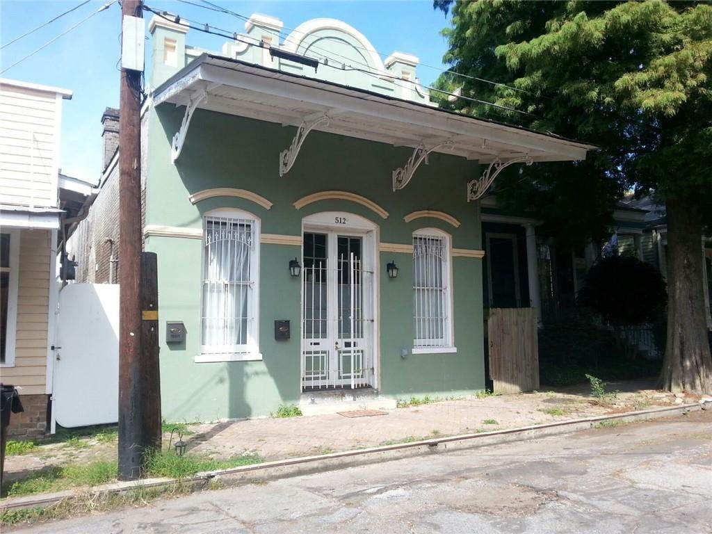 512 Pelican Street - Photo 1