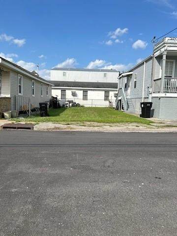 3829 4TH Street - Photo 1