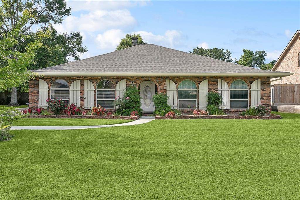 335 Devon Road - Photo 1