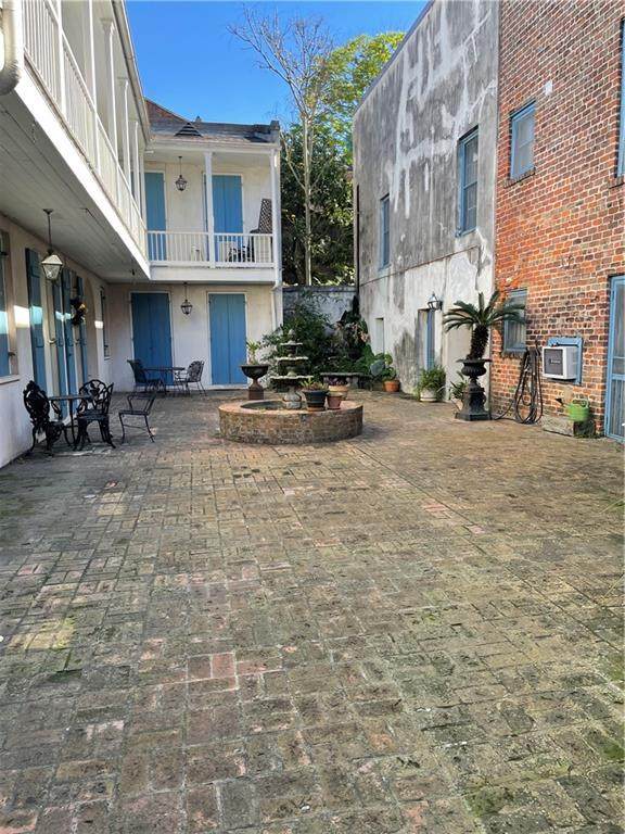 619 Toulouse Street - Photo 1