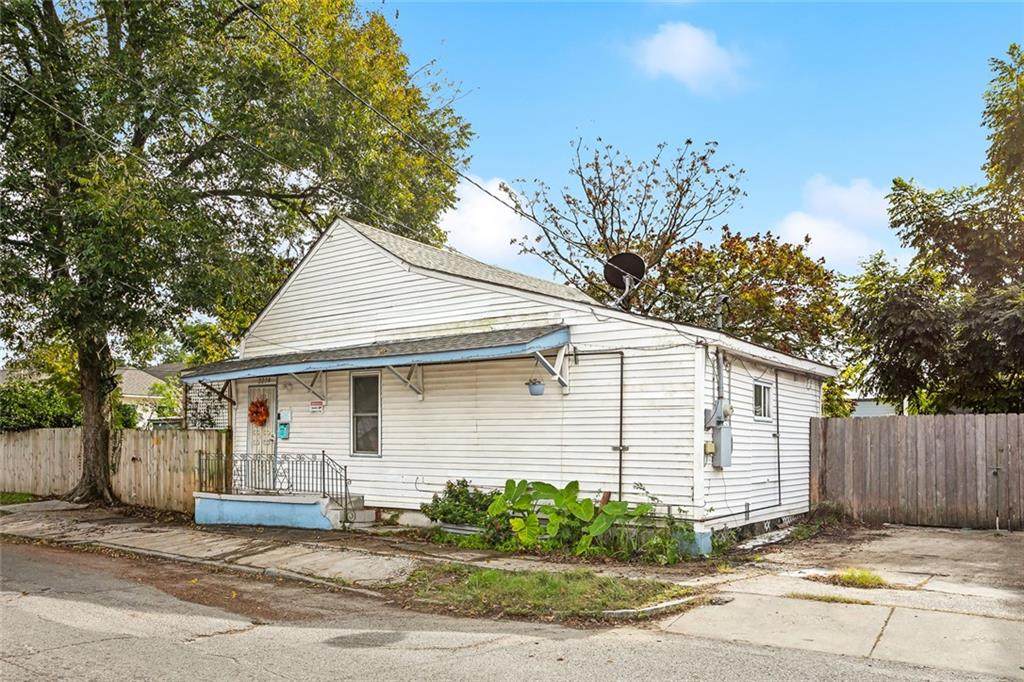 2230 Roman Street - Photo 1