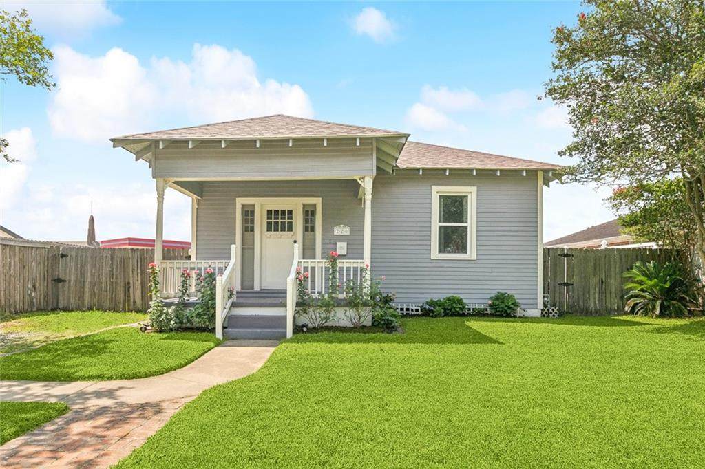 220 Moss Lane - Photo 1