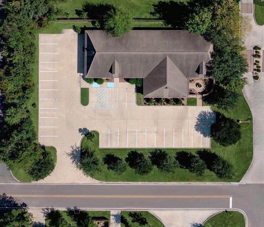 200 Caroline Court - Photo 1