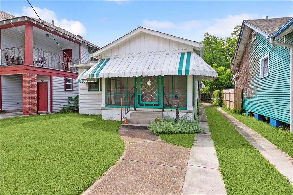 417 Saint Patrick Street - Photo 1