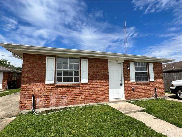 425 Dubarry Street - Photo 1